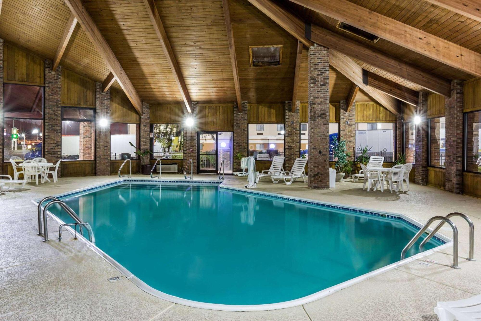 Baymont By Wyndham Louisville South I 65 Brooks Dış mekan fotoğraf
